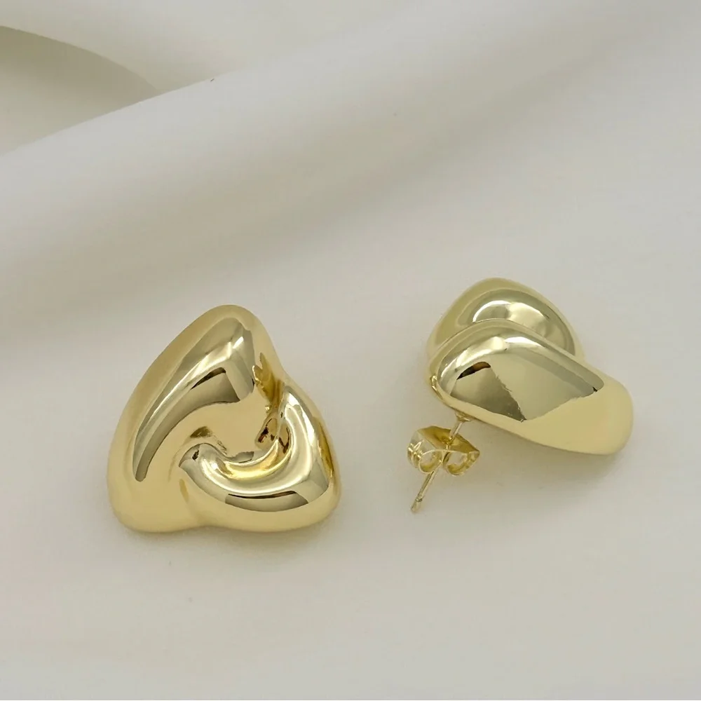 Abstract Swirl Stud Earrings | 14K Gold Plated | Modern Luxury Jewelry